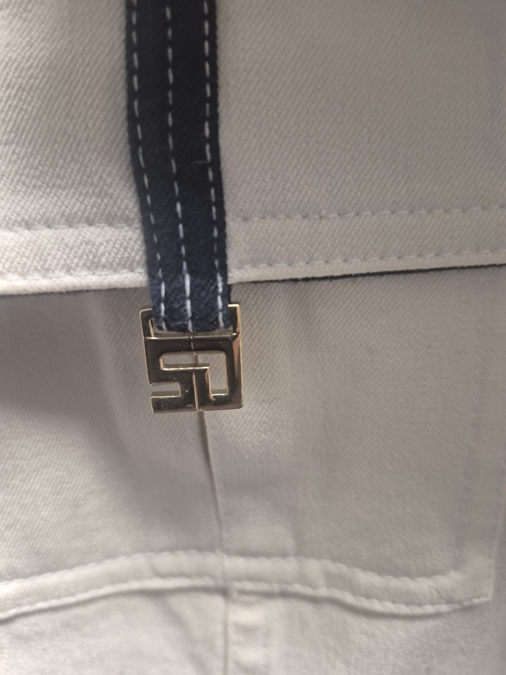 St. John Sport Vintage Cream Cropped Utility Jacket Marie Gray. - Picture 3 of 11